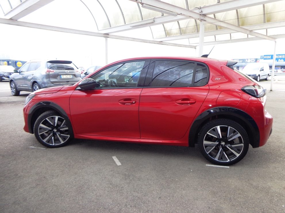 Photo 2 sur 9 - Peugeot 208 Puretech 100 CV GT BVM6