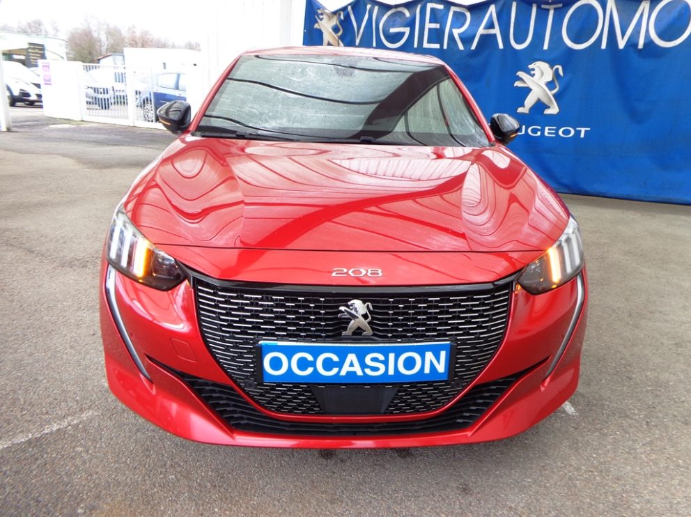 Photo 3 sur 9 - Peugeot 208 Puretech 100 CV GT BVM6