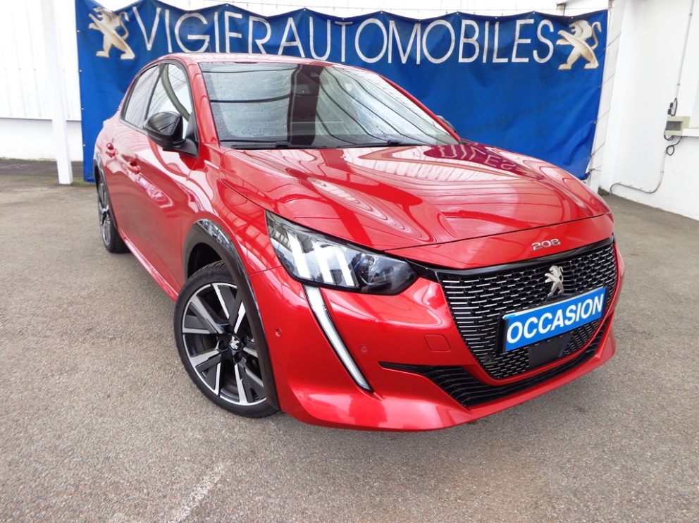 Photo 1 sur 9 - Peugeot 208 Puretech 100 CV GT BVM6