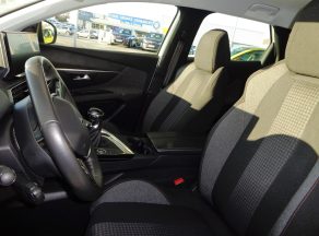 Photo 3 sur 10 - Peugeot 3008 BlueHDi 130 CV Active Pack BVM