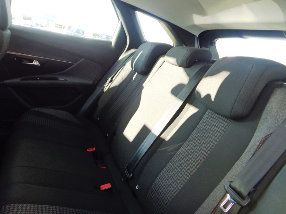 Photo 7 sur 10 - Peugeot 3008 BlueHDi 130 CV Active Pack BVM
