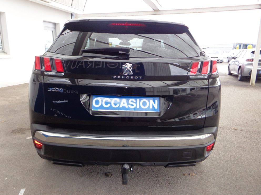 Photo 9 sur 11 - Peugeot 3008 BlueHDi 120 CV Allure BVM