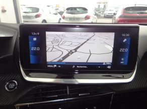 Photo 6 sur 11 - Peugeot 2008 BlueHDi 130 CV Allure Business BVA