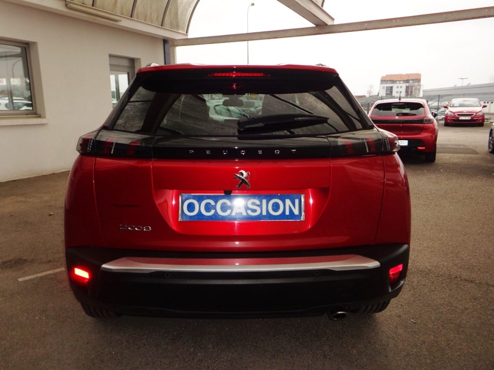 Photo 10 sur 11 - Peugeot 2008 BlueHDi 130 CV Allure Business BVA