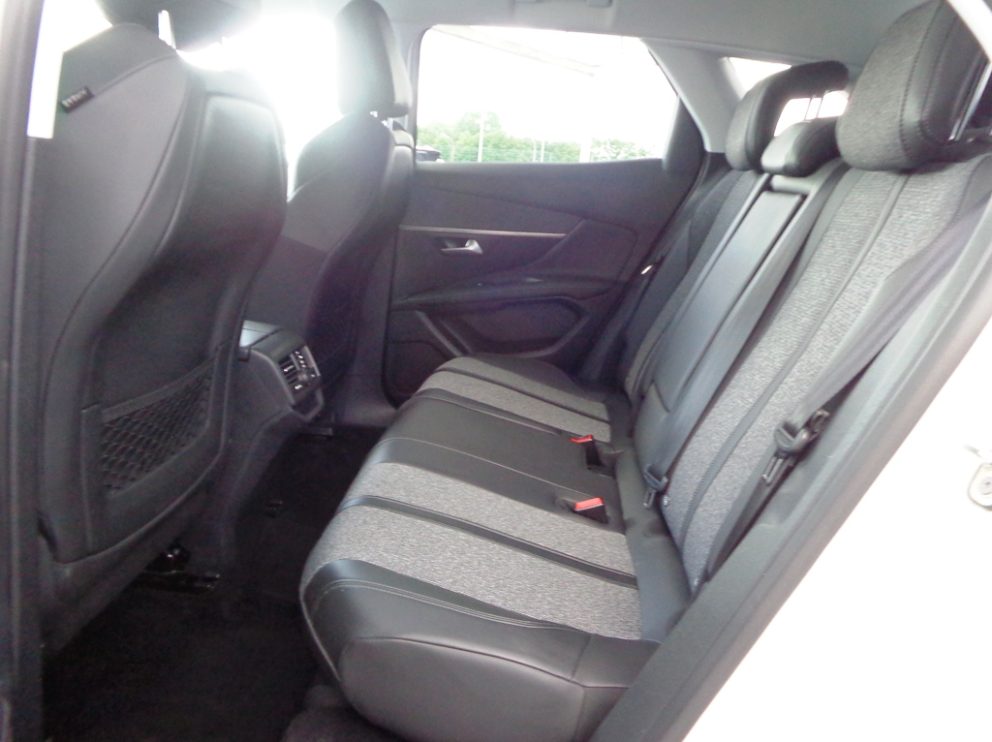 Peugeot 3008 BLUEHDI 130 CV ALLURE BVM - photo 9