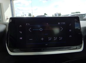 Peugeot 208 PURETECH 75 CV LIKE BVM - photo 6