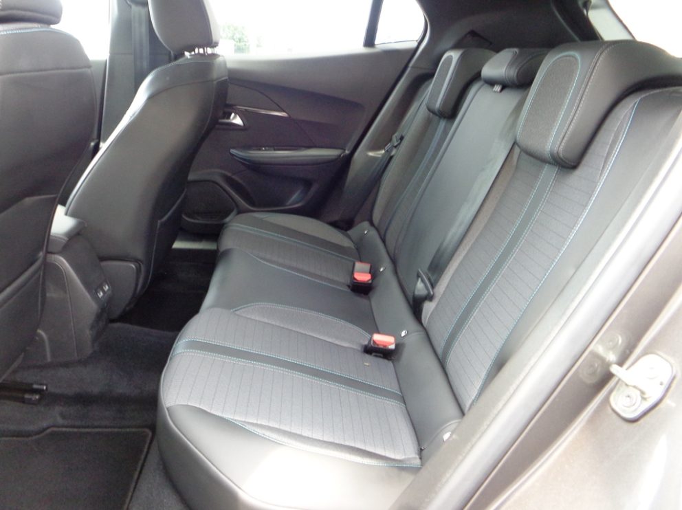 Peugeot 2008 BLUEHDI 110 CV ALLURE BUSINESS BVM - photo 9