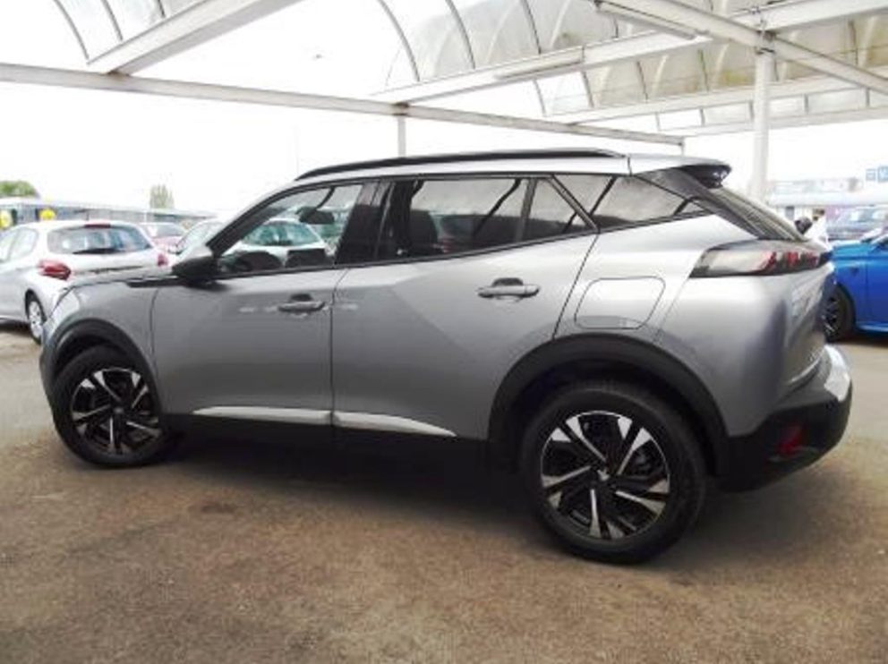 Peugeot 2008 BLUEHDI 110 CV ALLURE PACK BVM6 - photo 2