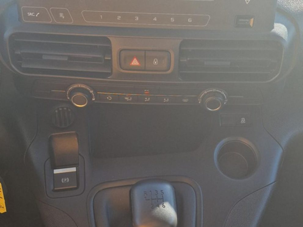 Citroën BERLINGO VAN B-HDI 130 CV CLUB - photo 11