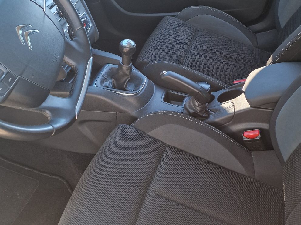 Citroën C4 B-HDI 100 CV MILLENIUM - photo 6