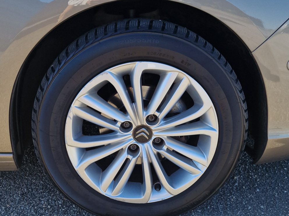 Citroën C4 B-HDI 100 CV MILLENIUM - photo 11