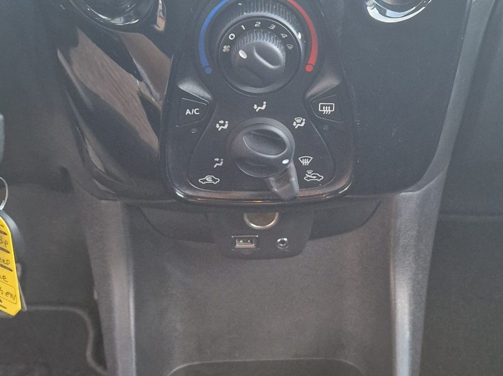 Citroën C1 VTI 72 CV FEEL - photo 9