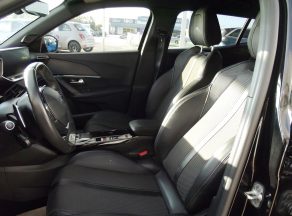 Peugeot 2008 BLUEHDI 130 CV GT  EAT8 - photo 4