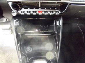 Peugeot 2008 BLUEHDI 130 CV GT  EAT8 - photo 8