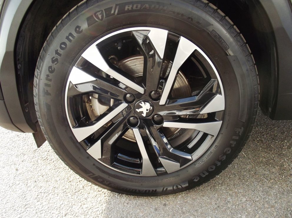Peugeot 2008 BLUEHDI 130 CV GT  EAT8 - photo 12