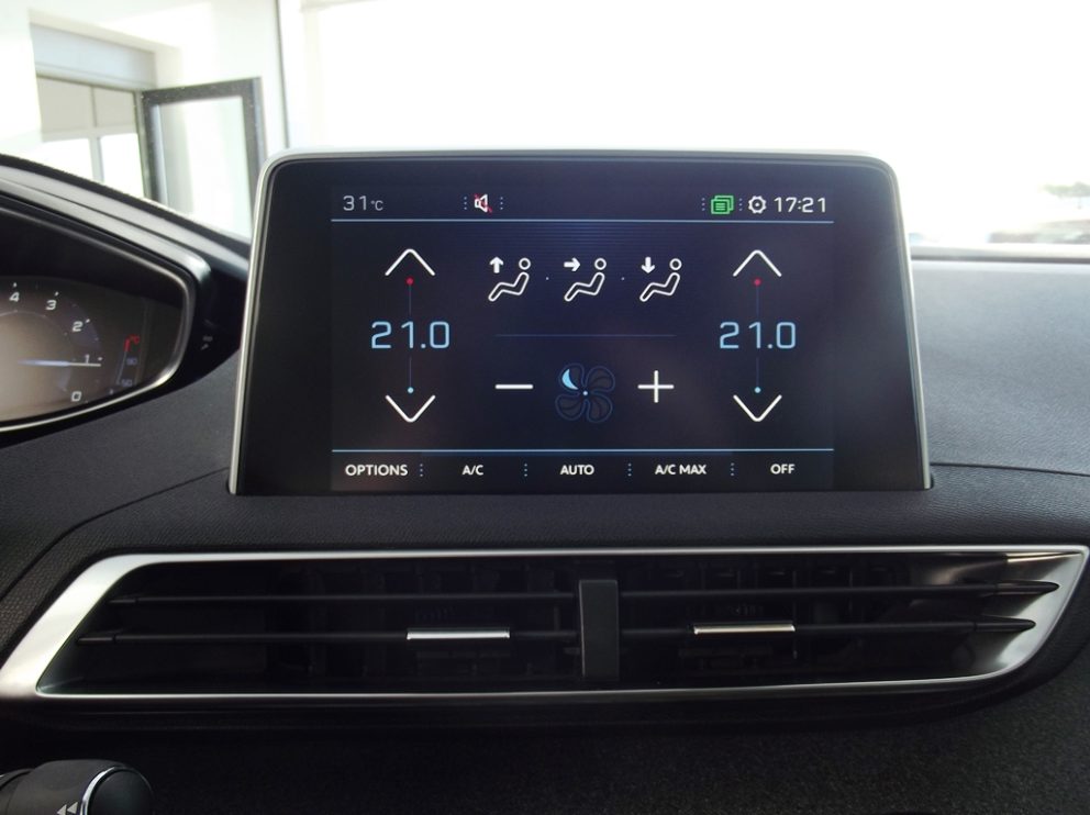 Peugeot 3008 PURETECH 130 CV ALLURE PACK EAT8 - photo 9