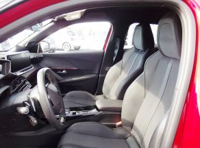 Peugeot 2008 HYBRID 136 E DCS6 GT BVA - photo 4