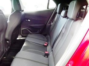 Peugeot 2008 HYBRID 136 E DCS6 GT BVA - photo 10