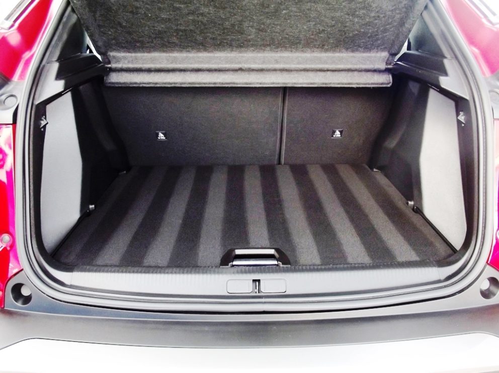 Peugeot 2008 HYBRID 136 E DCS6 GT BVA - photo 12