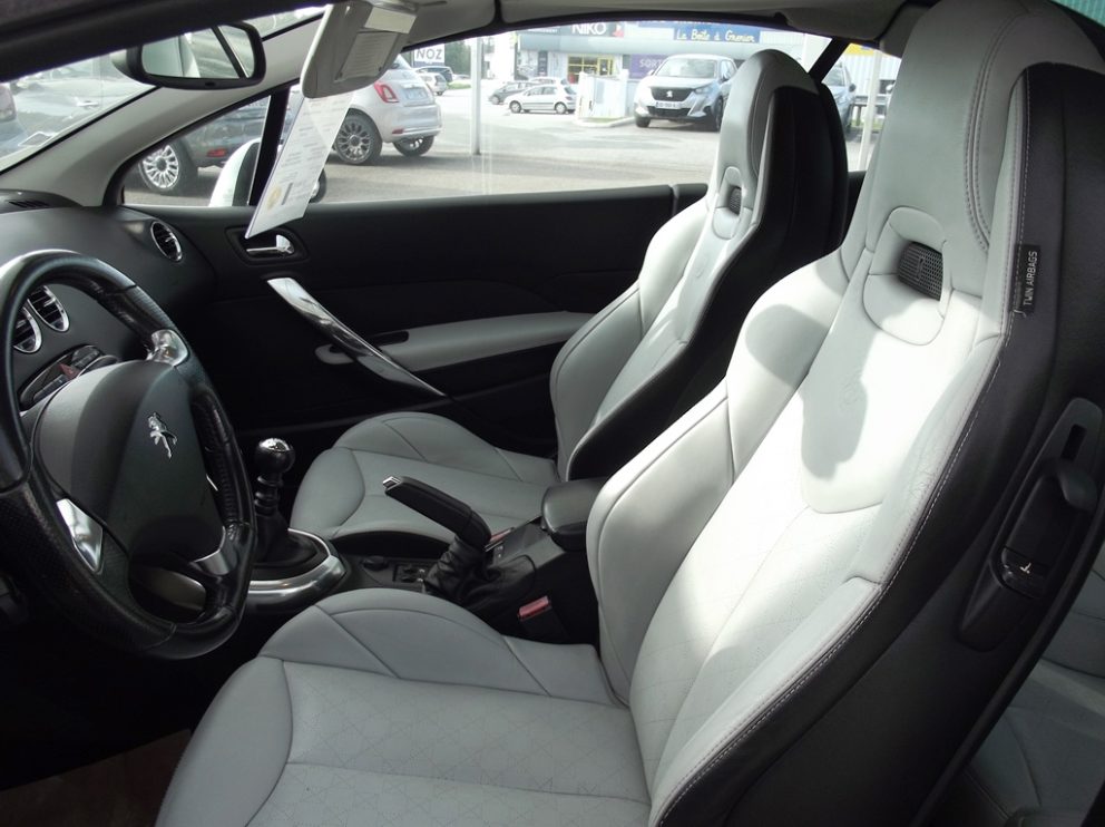 Peugeot 308 CC 163 CV HDI ROLAND GARROS BVM - photo 4