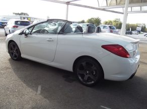 Peugeot 308 CC 163 CV HDI ROLAND GARROS BVM - photo 12