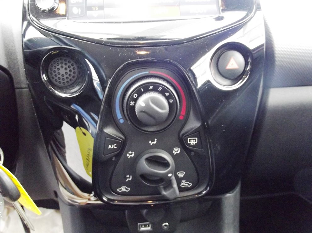 Peugeot 108 VTI 72 CV STYLE BVM - photo 8