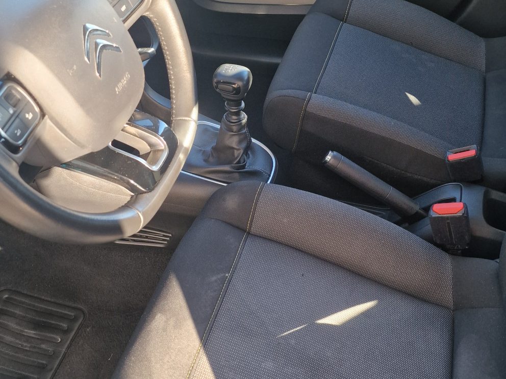 Citroën c3 B-HDI 100 CV SHINE - photo 6