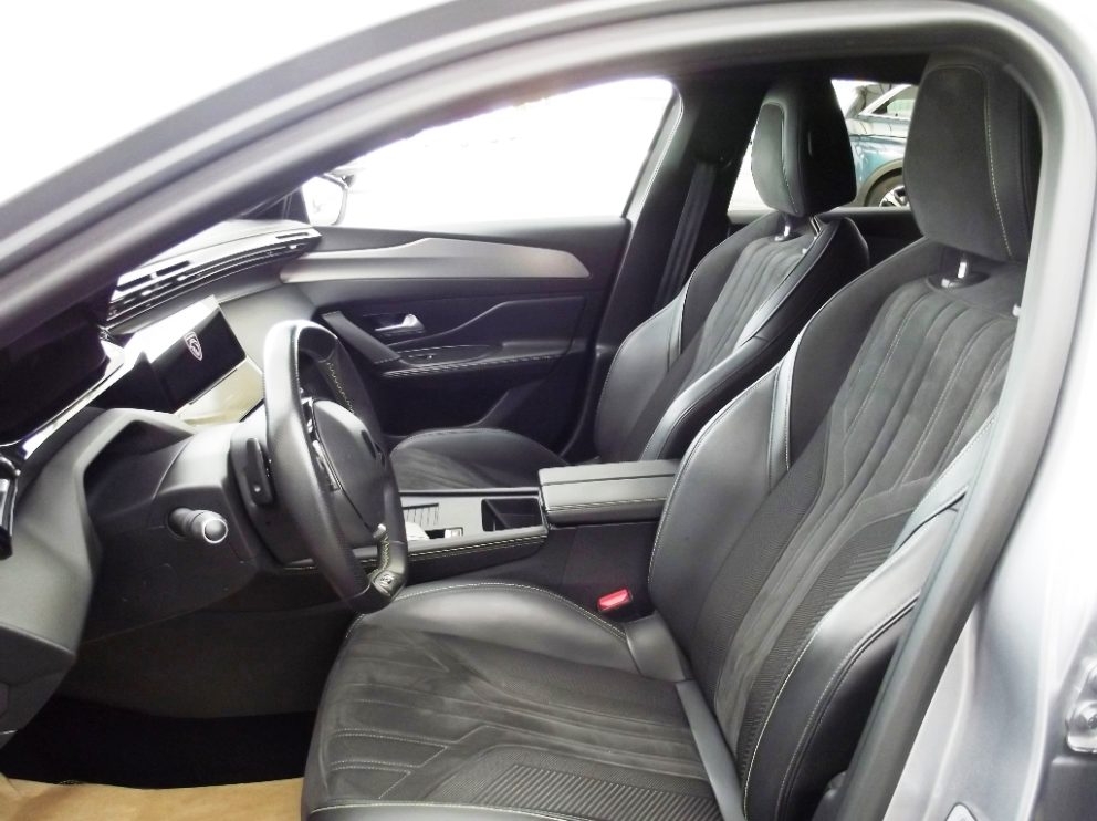 Peugeot 308 SW BLUEHDI 130 CV GT  EAT8 - photo 5