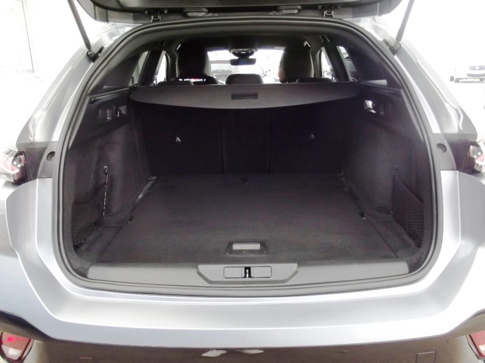 Peugeot 308 SW BLUEHDI 130 CV GT  EAT8 - photo 13