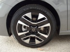 Peugeot 208 1.2 i 100 CV ALLURE BVM - photo 12