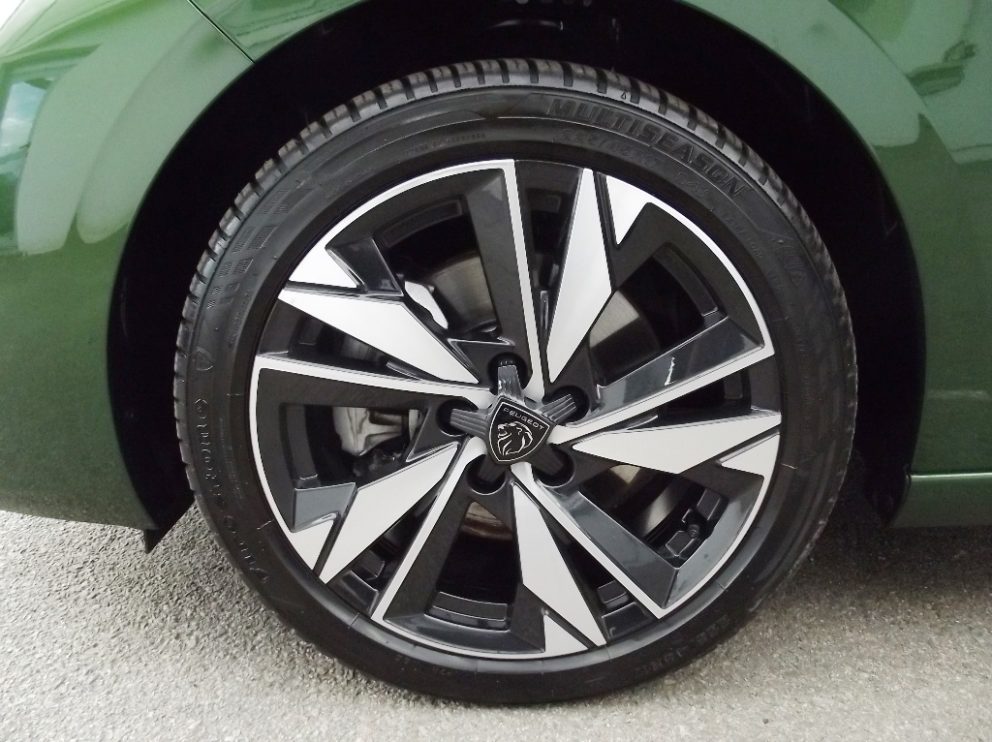 Peugeot 308 BLUEHDI 130 CV ALLURE BVM - photo 13