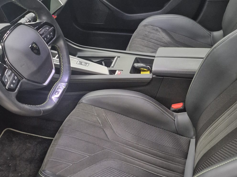 Peugeot 308 B-HDI 130 CV EAT8 GT - photo 6