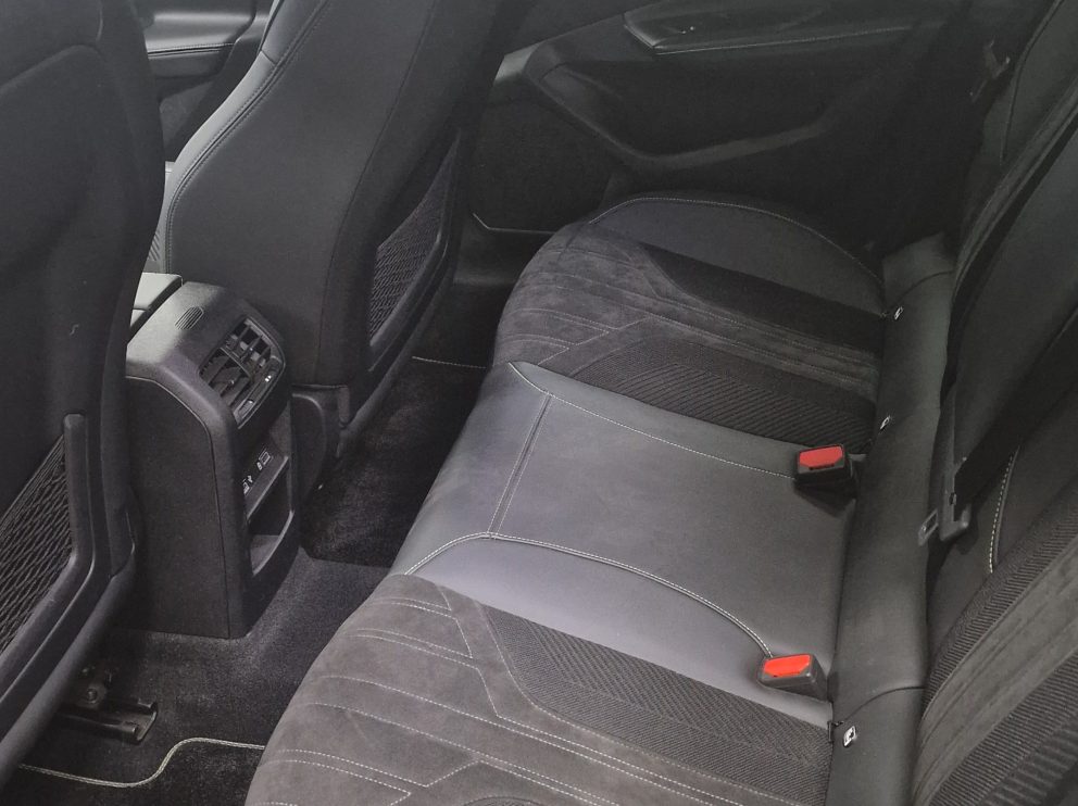 Peugeot 308 B-HDI 130 CV EAT8 GT - photo 9