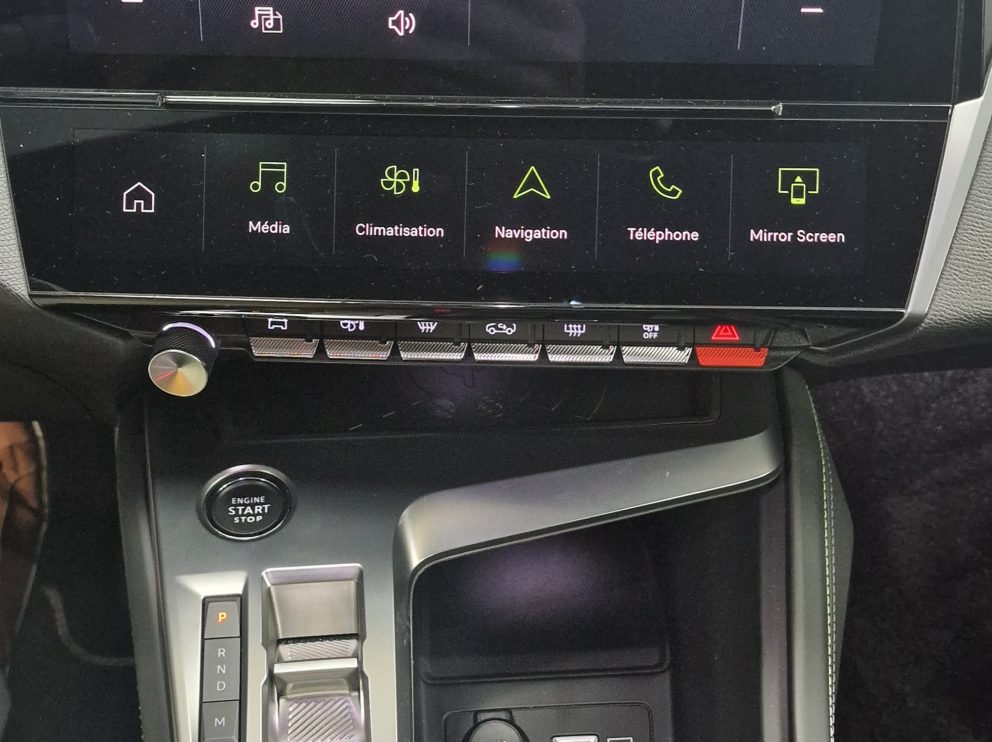 Peugeot 308 B-HDI 130 CV EAT8 GT - photo 12