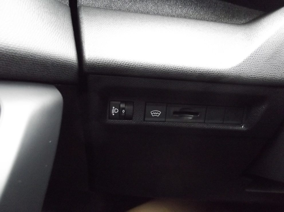 Peugeot 408 HYB E-DCS6 136 CV ALLURE BVA - photo 5