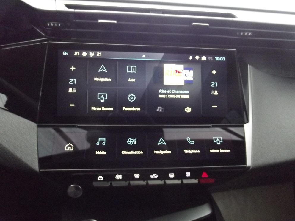 Peugeot 408 HYB E-DCS6 136 CV ALLURE BVA - photo 6