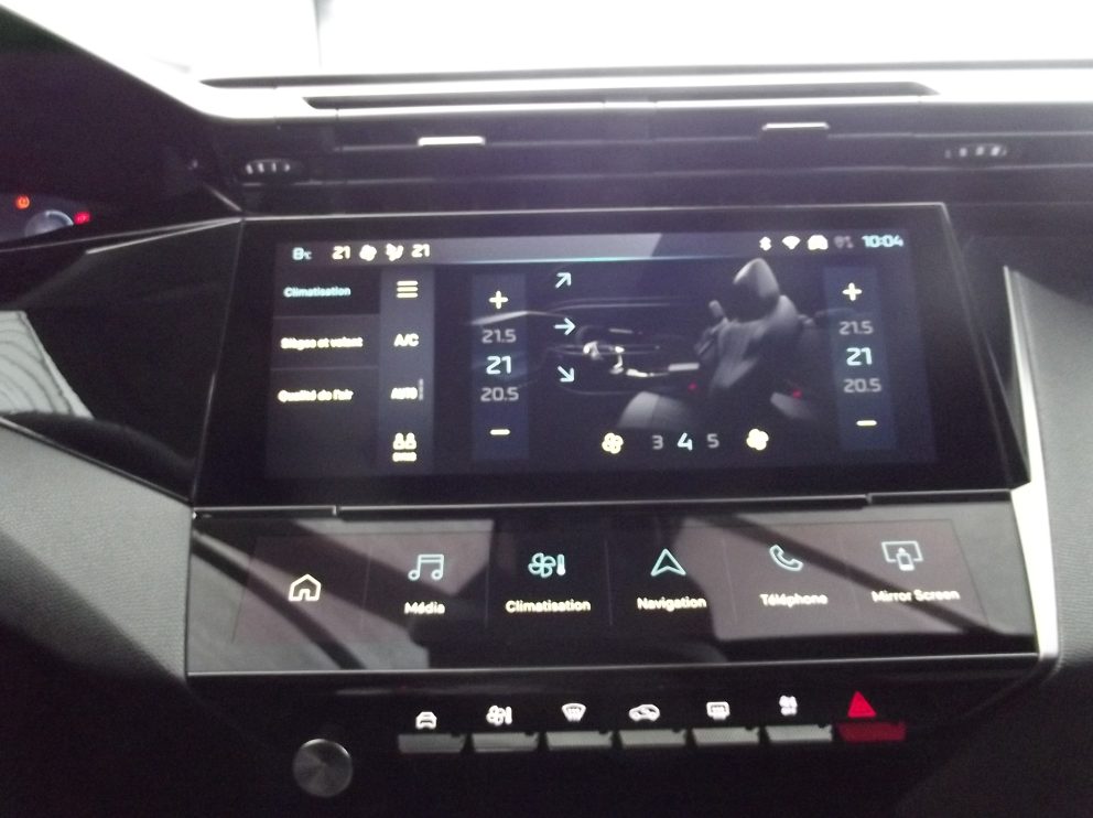 Peugeot 408 HYB E-DCS6 136 CV ALLURE BVA - photo 8