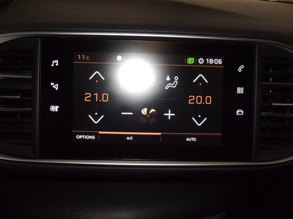 Peugeot 308 SW BLUEHDI 130 CV STYLE BVM - photo 8