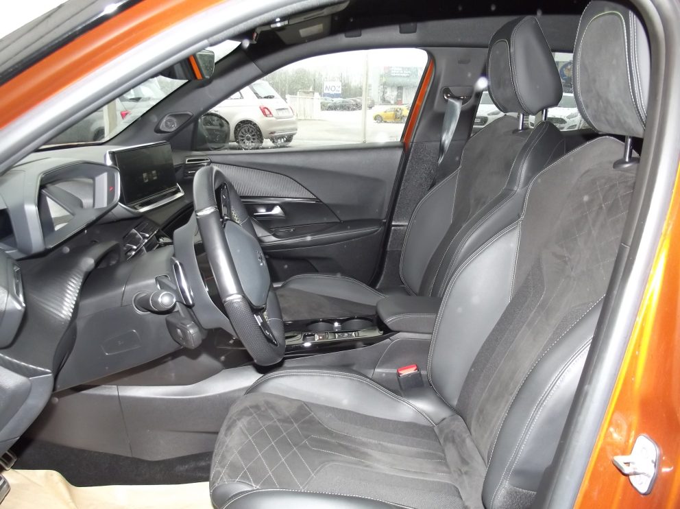 Peugeot 2008 BLUEHDI 130 CV GT PACK EAT8 - photo 5