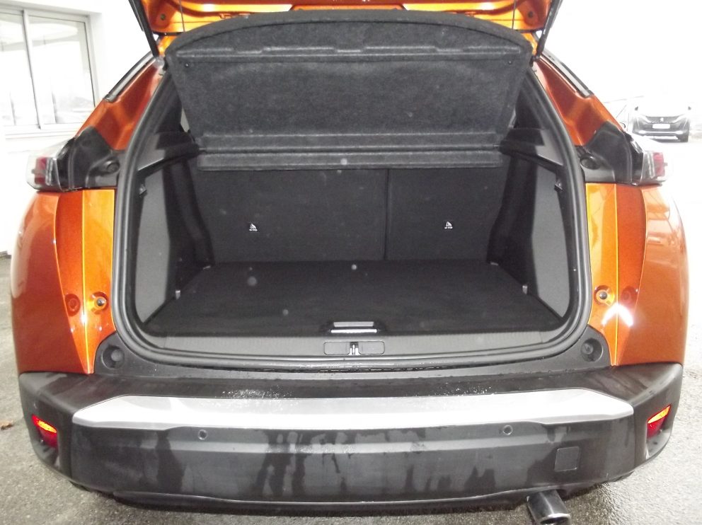 Peugeot 2008 BLUEHDI 130 CV GT PACK EAT8 - photo 16