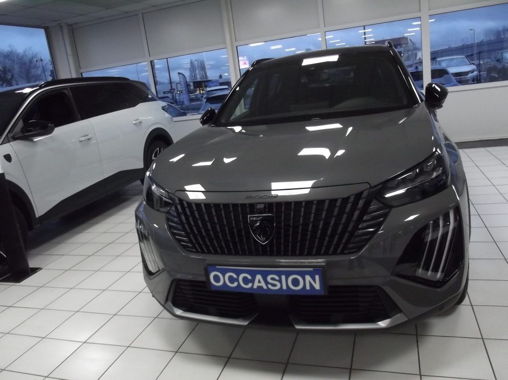 Peugeot 2008 HYBRID 145 E DCS6 GT BVA - photo 3