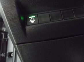 Peugeot 2008 HYBRID 145 E DCS6 GT BVA - photo 5