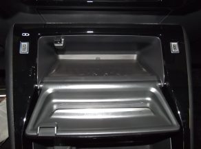 Peugeot 2008 HYBRID 145 E DCS6 GT BVA - photo 8