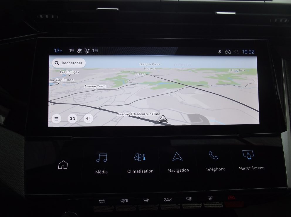 Peugeot 408 HYBRID 136 E DCS6 GT BVA - photo 7