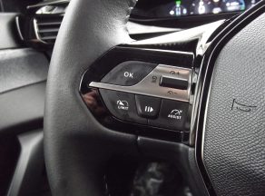 Peugeot 408 HYBRID 136 E DCS6 GT BVA - photo 9