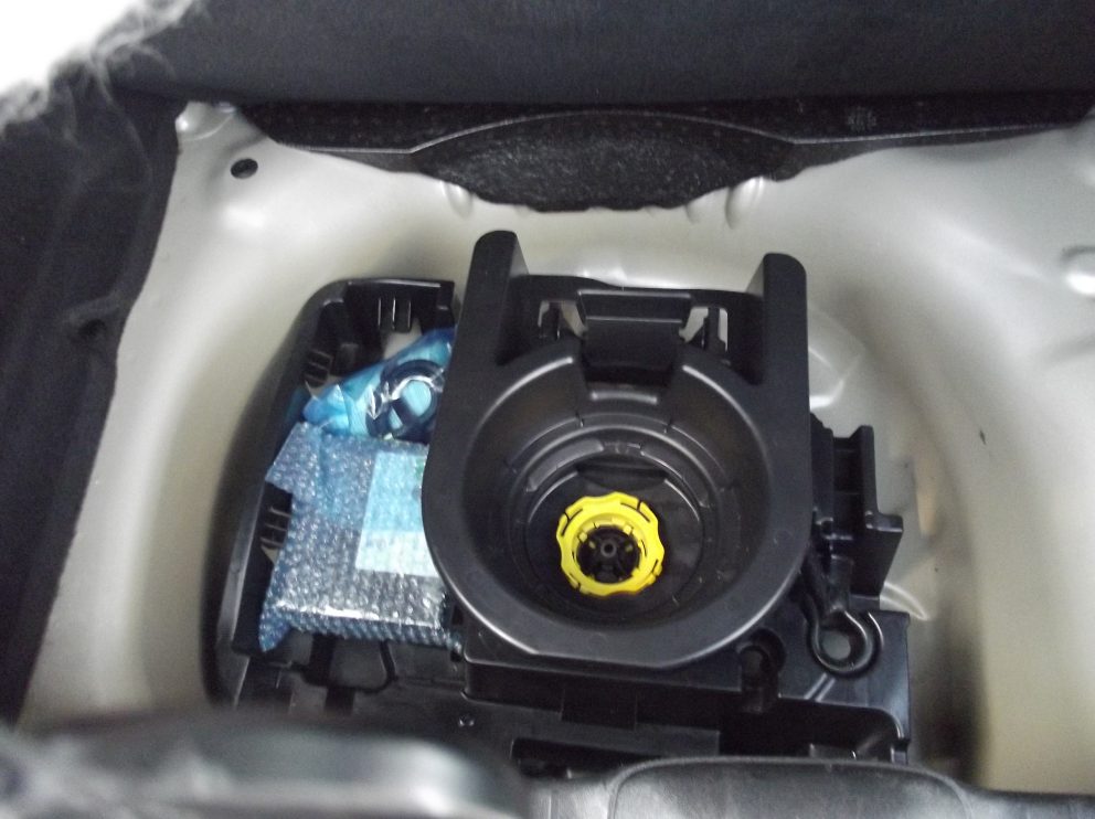 Peugeot 208 VTI 82 CV STYLE BVM - photo 12