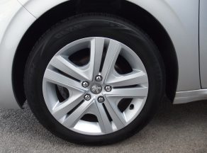 Peugeot 208 VTI 82 CV STYLE BVM - photo 13