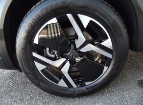 Peugeot 2008 HYBRID 145 E DCS6 ALLURE BVA - photo 14