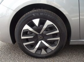 Peugeot 208 HYBRID 110 E DCS6 STYLE BVA - photo 11