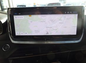 Peugeot 2008 HYBRID 145 E DCS6 ALLURE BVA - photo 5